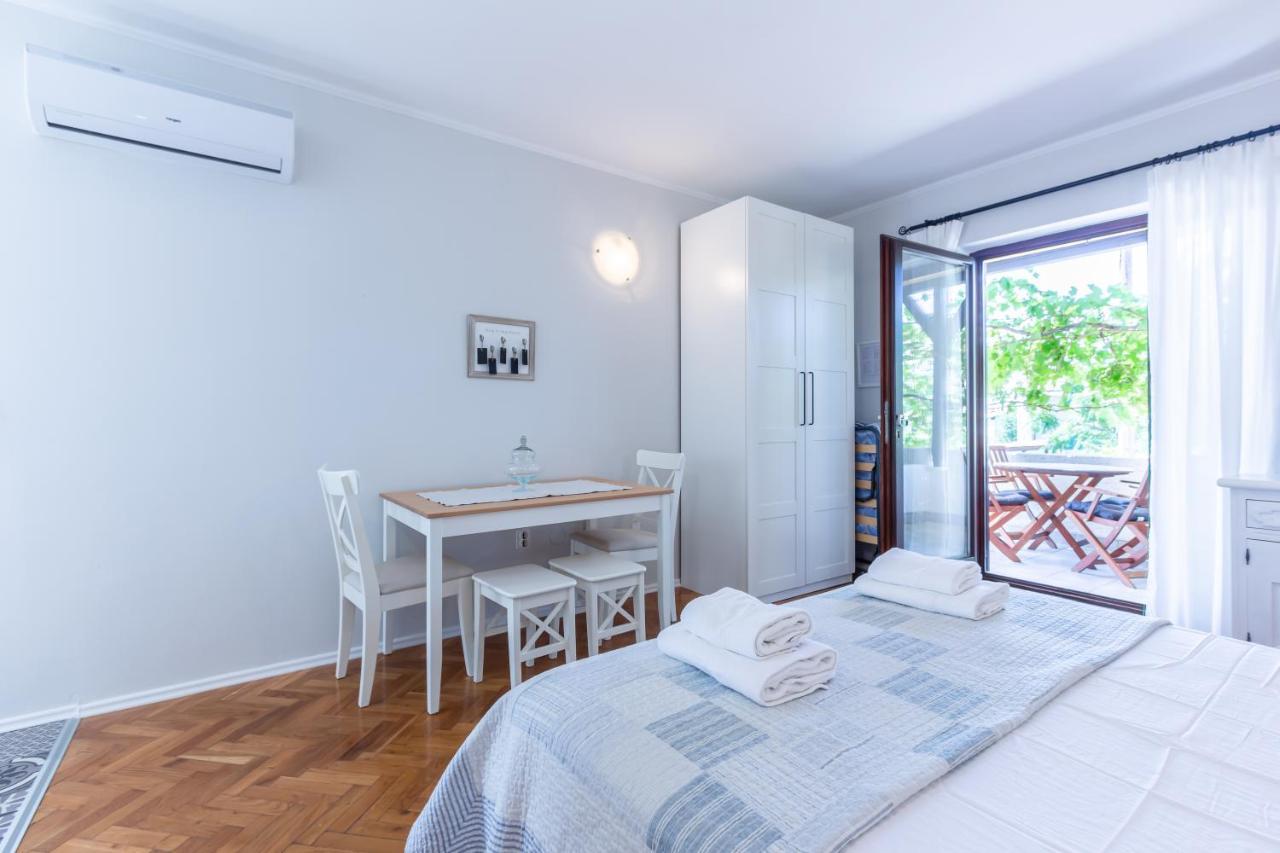 Apartments Vladan With Terrace Башка Экстерьер фото
